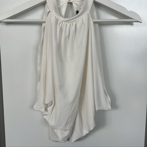 PLT White Ribbed Crop Tank – Cutout Trendy Fit - Picture 7 of 7